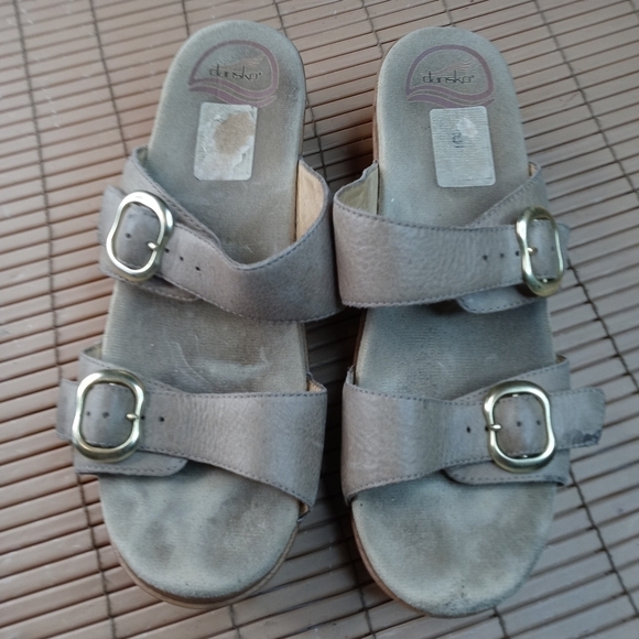 Dansko Womens Sophie Tan Leather Double Buckle Straps Sandals Clogs 9841032200 S - Picture 3 of 10